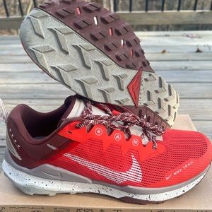 Nike React Wildhorse 8 Picante Red Dark Trail Hiking Shoes Limited Msrp$130